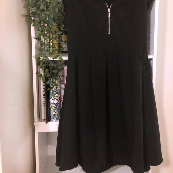 Black H&M Dress SZ 14 | Cute Zip-Up Dress - Picture 2 of 6